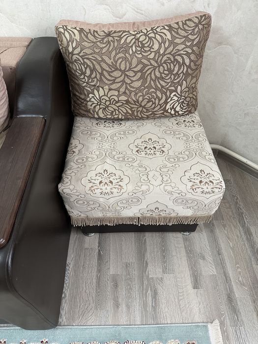 Срочно продам диван