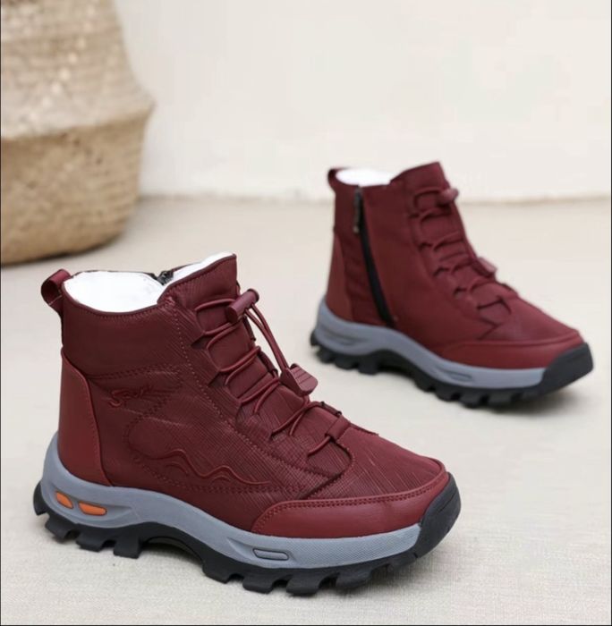 Зимние женские ботинки