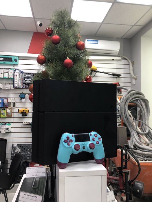 Playstation 4 1TB (p25)