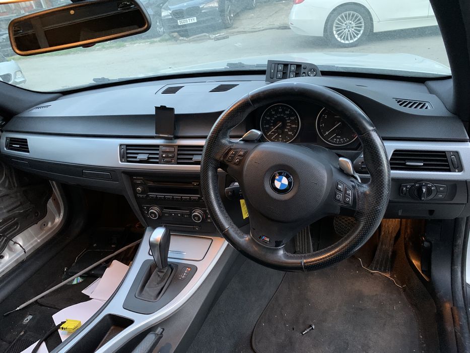 Продаваме на части бмв е90 325и 218кс bmw e90 325i 218hp.