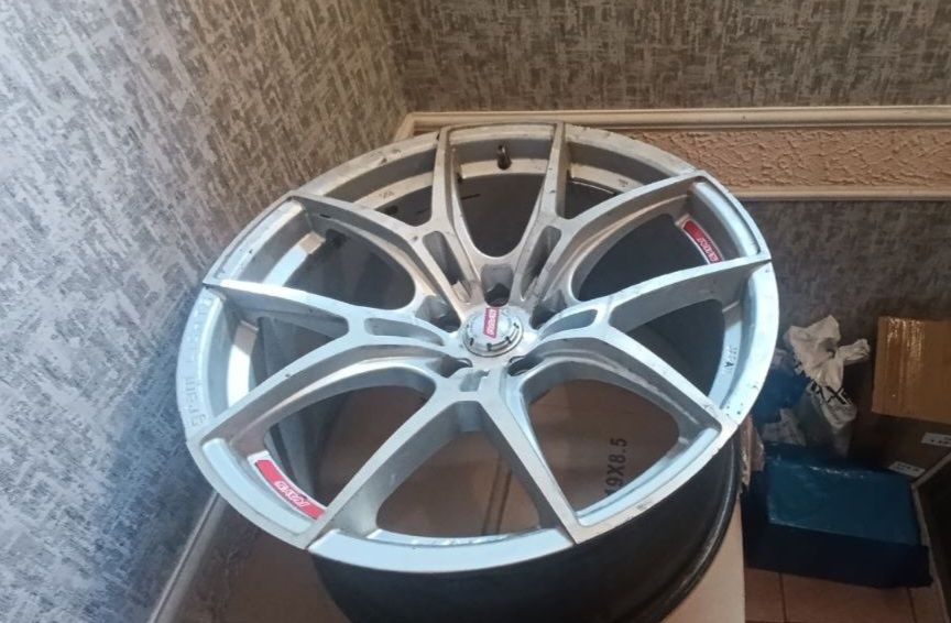 Литые разноширокие диски R20 RAYS  оригинал