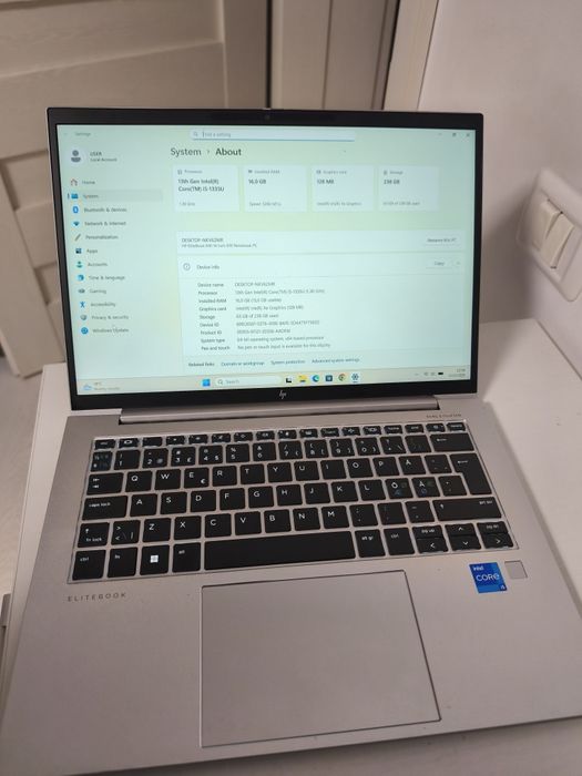 HP elitebook 840 G10 i5 a13a Ram 16Gb ddr5 video 8Gb ssd Windows 11 OFFICE