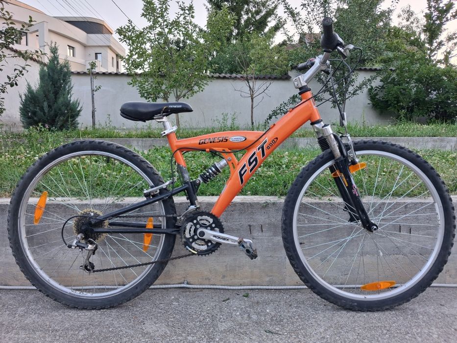 Vând trei biciclete