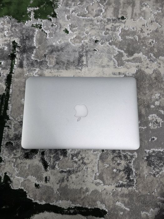 Macbook Air 11" 2014 / i5 / SSD 120GB