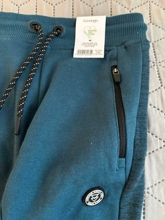 Детски анцуг George 110-116, нов, с етикет