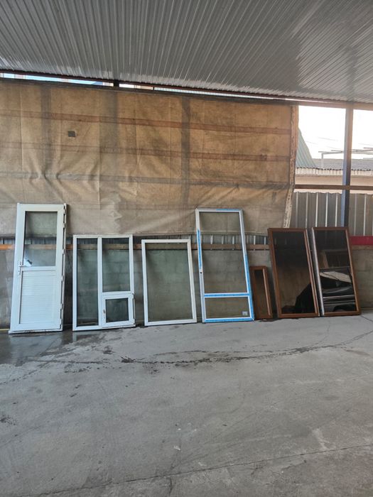 Продам окна б/у звоните уточняйте цены .