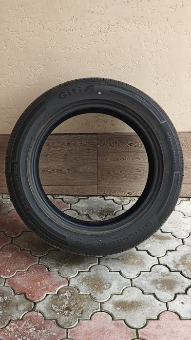Продам  летние шины 255 55 r20
