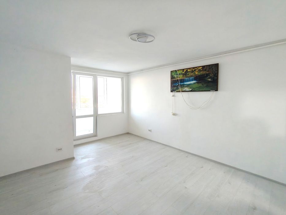 Vând garsonieră Brasov