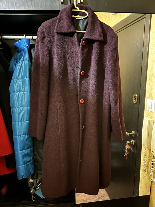 Лилаво палто българско производство, размер M