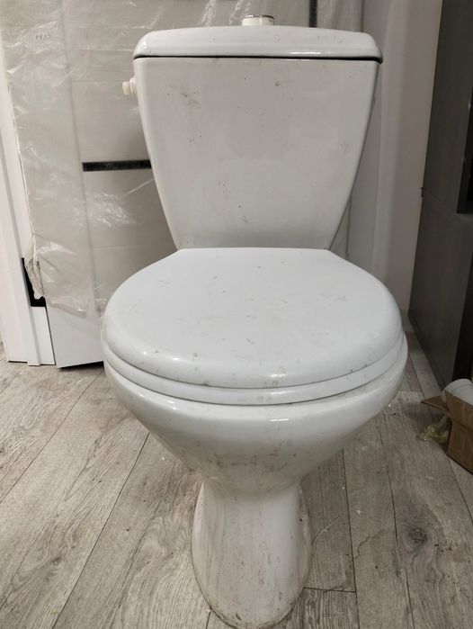 Продается унитаз