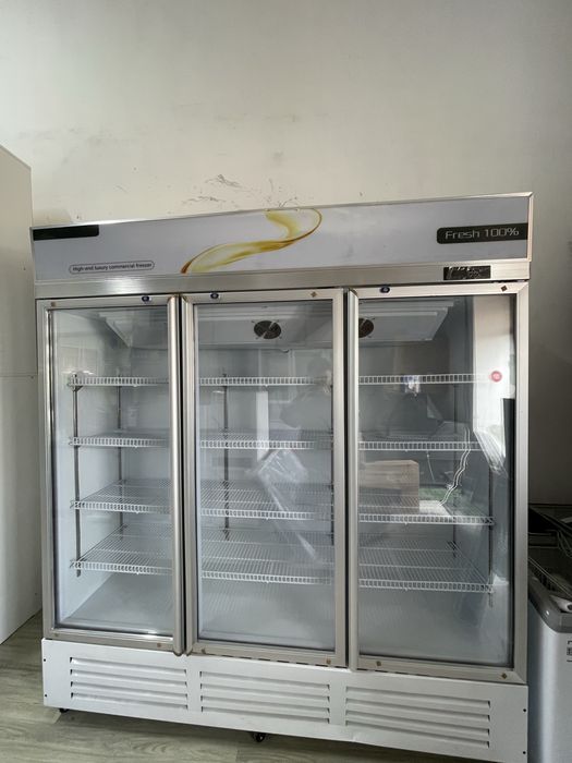 Витриный холодильник