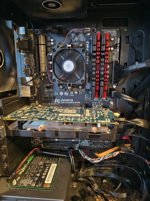 Kit FM2+: Gigabyte F2A88X-D3H + AMD A10 Pro 7850B