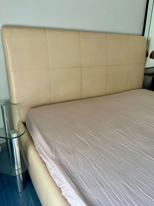 Спалня в бяло/екрю за матрак 160х190