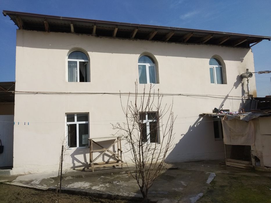 3sotix hovli bitonkadan 1km krganda erkin mahala ipateka bor