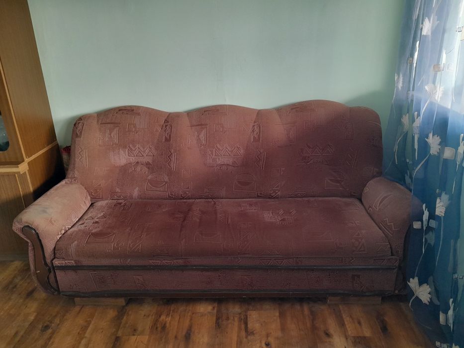 Мягкий уголок в хорошем состоянии