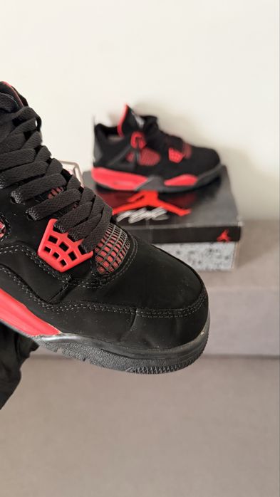 Jordan 4 red thunder