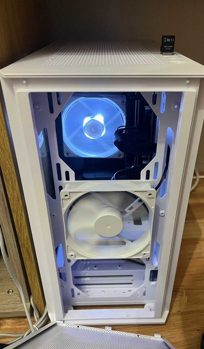 Геймърски компютър - RYZEN,RTX, 16GB RAM