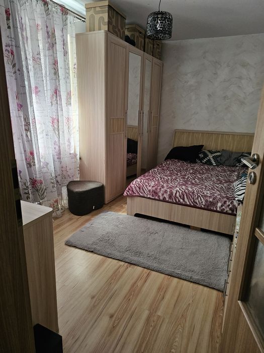 Apartament 3 camere, Cetate, etaj intermediar