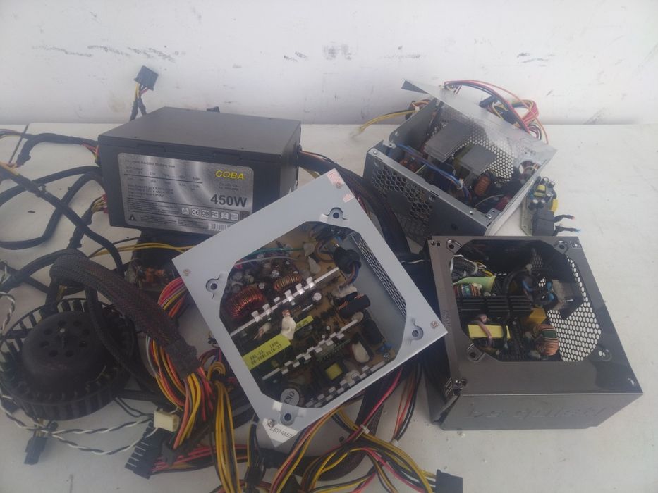 Захранване за настолен компютър 
Имам налични 4 броя
Платки 5кг
Захран