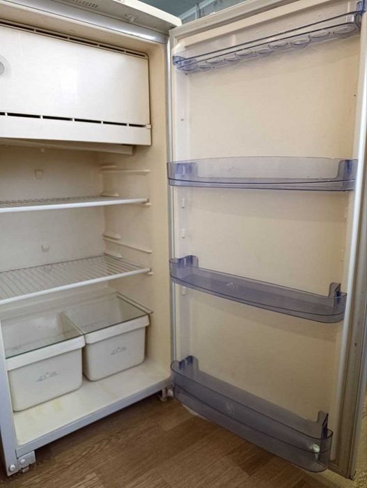 Продам холодильник маленький