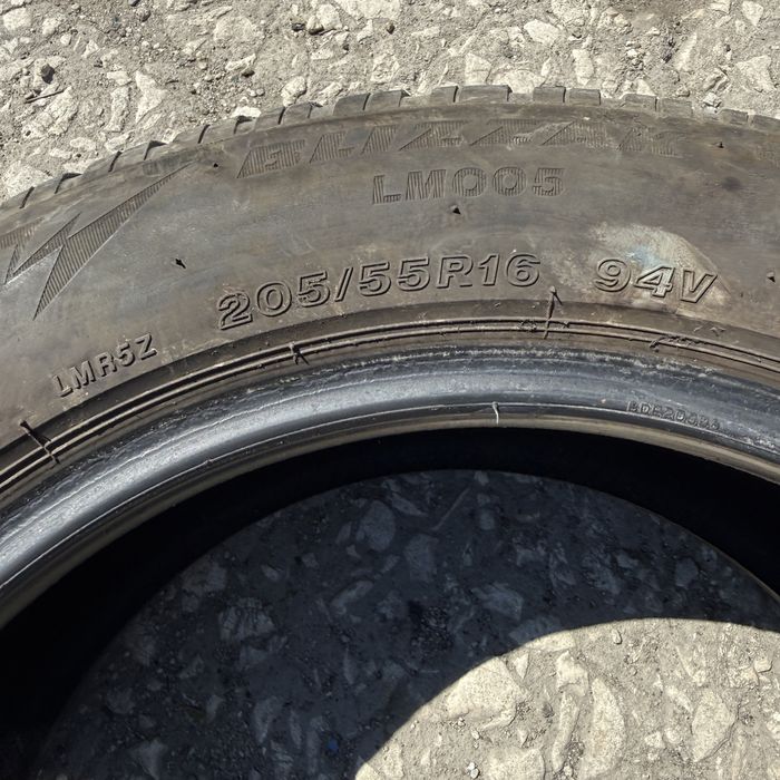 2 броя зимни гуми Bridgestone 205/55 R16 Dot 3919 ном 728