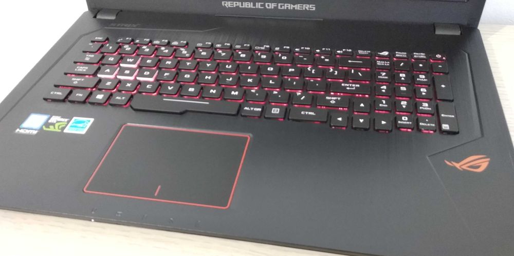 Laptop ASUS ROG STRIX I7 INTEL GAMING NVIDIA TI TITANIUM 16GB ram placa video dedicata 2 placi video SSD 512GB nvme windows 11
