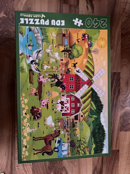 3 puzzle-uri  240 si 300 piese