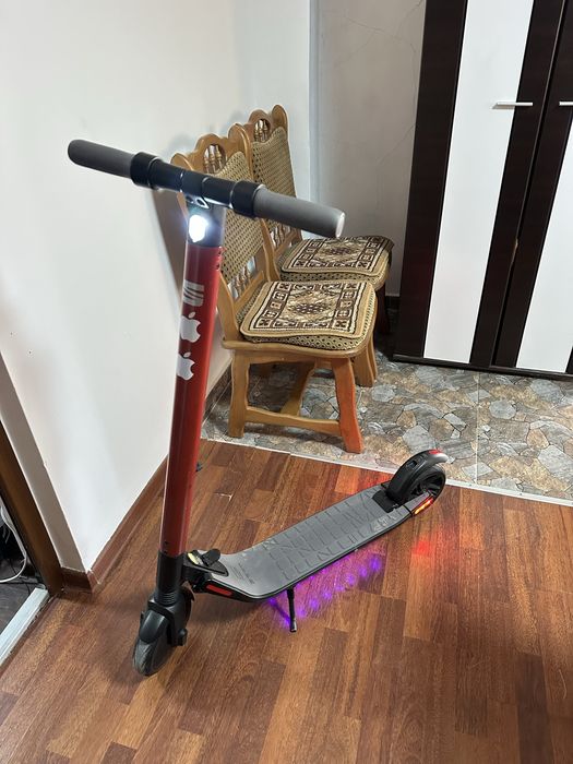 Trotinetă Electrică SEAT MÓ 25 (Ninebot ES2) – Stare Excelentă
