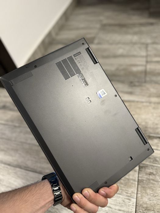 Lenovo ThinkPad TouchScreen 360° Yoga Gen 4 – 14” -i7 Procesor