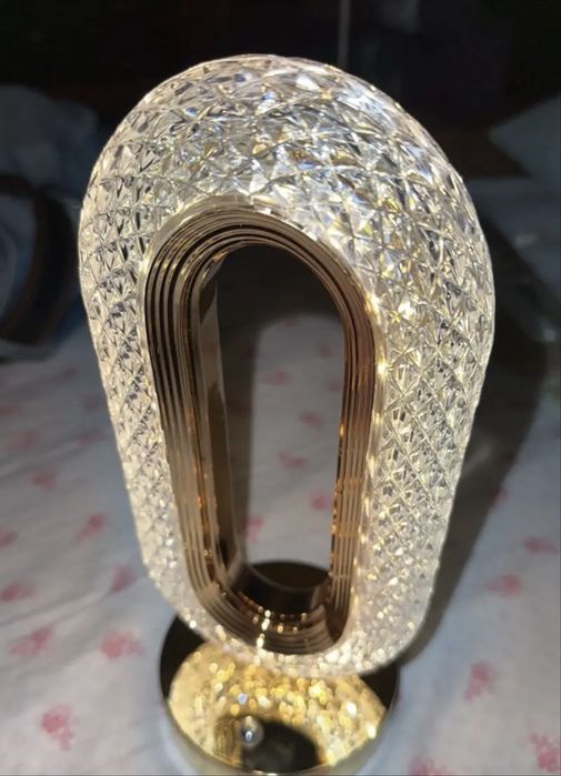 Продам новый светильник