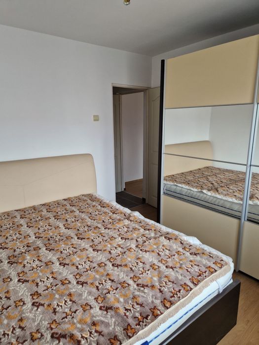 Vand apartament 2 camere