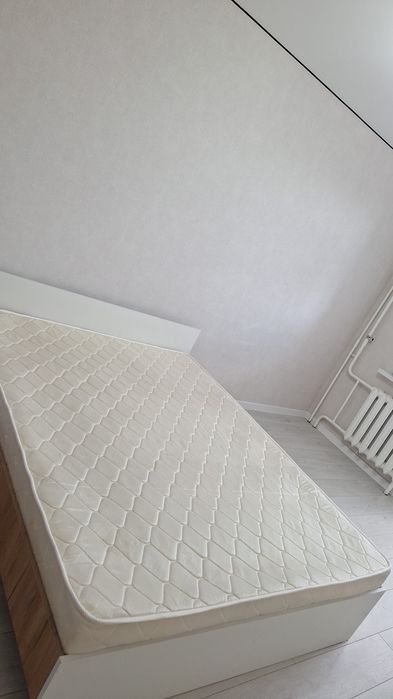 Продам б/у 2спальную кровать