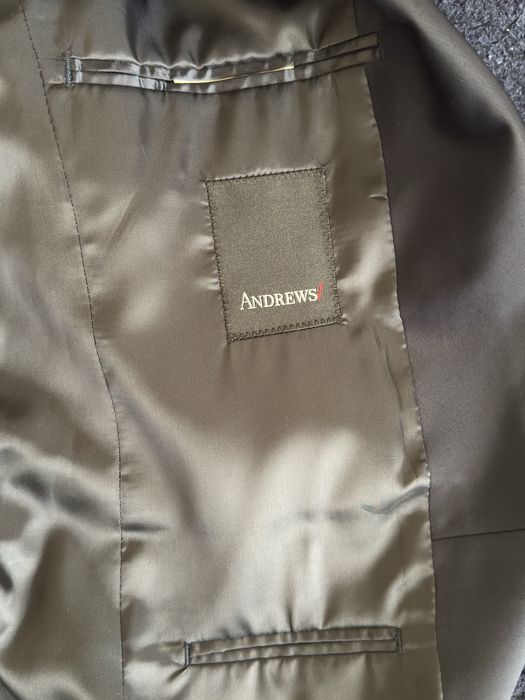 Костюм и обувки Andrews чисто нов