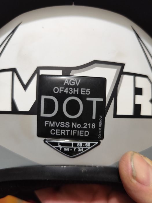 Продам шлем AGV PISTA GP