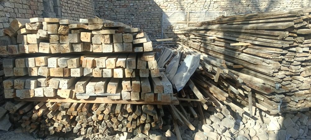 Тахта , бруслар сотилади,