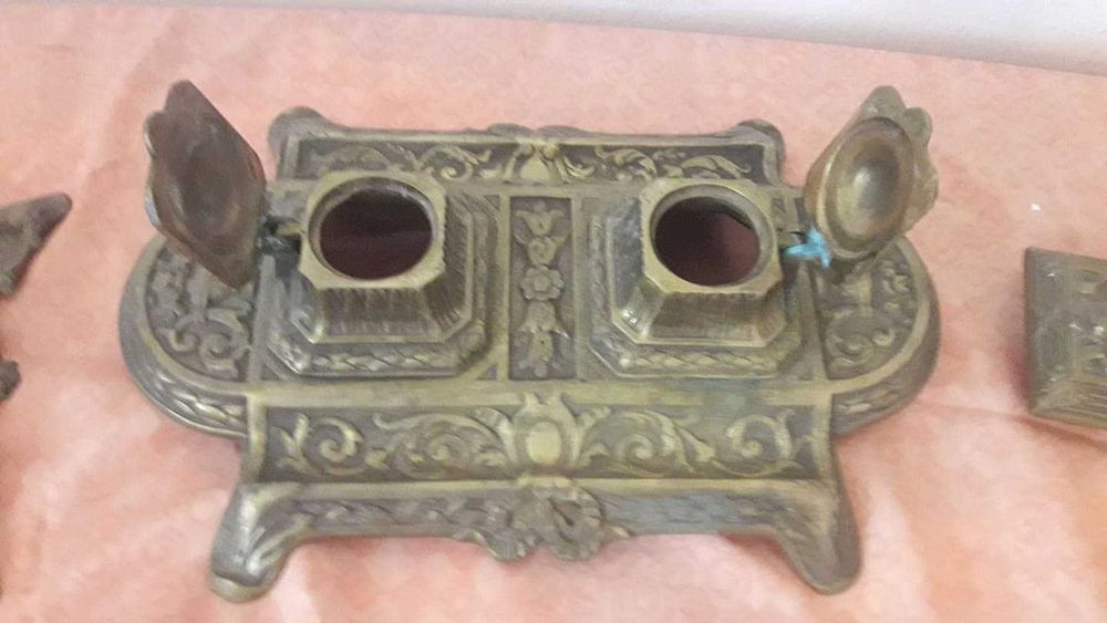 Calimara de birou din bronz doroc