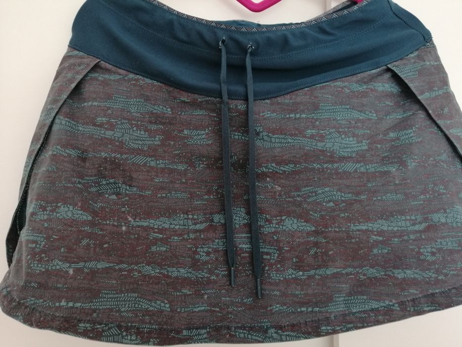 Пола с шорти размер 36, XS