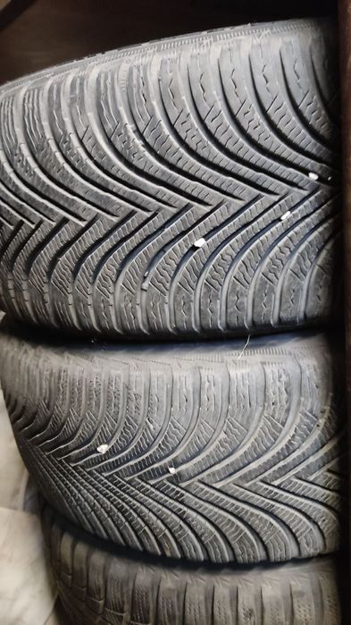 4 бр. Зимни гуми с джанти за бмв x1 e84 225/50/17 5х120
