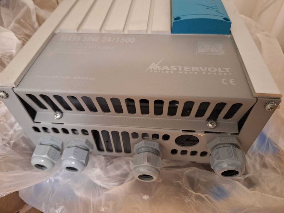 Mastervolt Mass sine  24V/1500W invertor ideal pentru barci si rulote