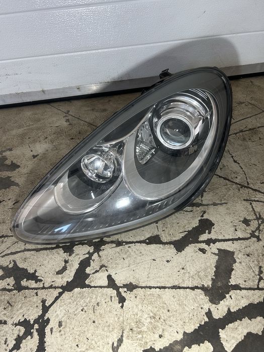 Far partea stanga Porsche Cayenne 2010-2014 CU DEFECT cod 7P5 941 031