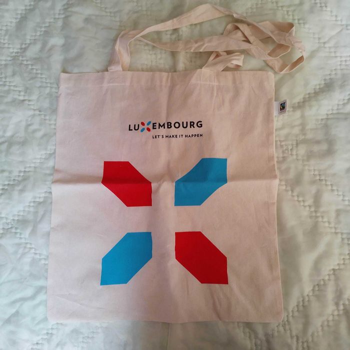 велурена стилна чанта тип торба, еко текстилни чанти, ранички и мешки