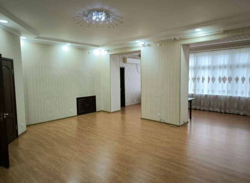 Продается 3х ком квартира, ор-р: ул. С.Азимова/Японское пос-во, 103м²