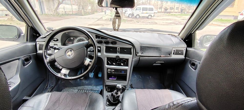 Nexia 2 sotiladi 2105