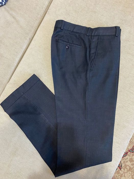 Продаю мужской костюм