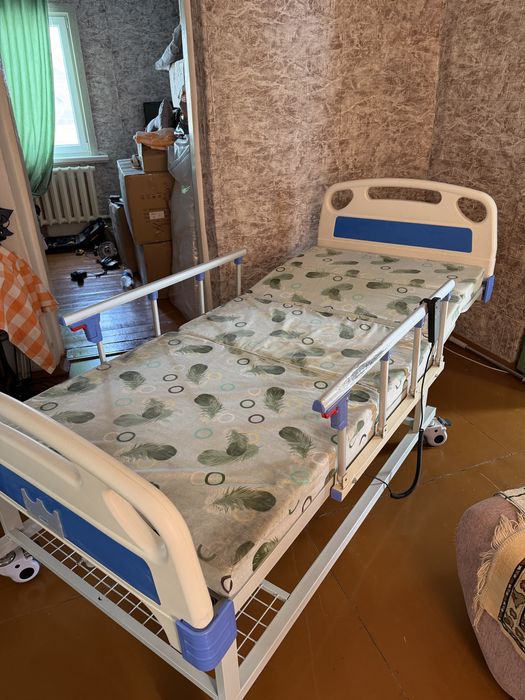 Медецинская кровать