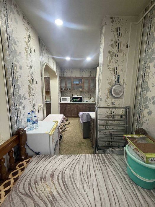 Продаётся 2/1/4 Карасу-1 С ремонтом 64м2 Не торец с мебелью и техникой