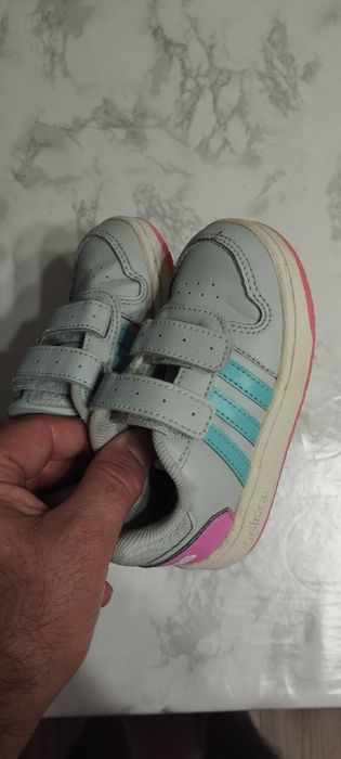 Детски маратонки за момичета Adidas 23  1/2