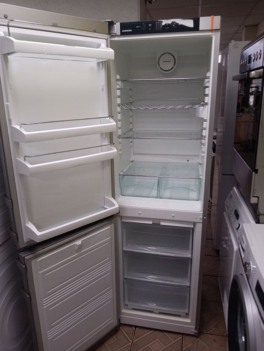 Сив комбиниран хладилник с фризер Liebherr с 2 години гаранция!