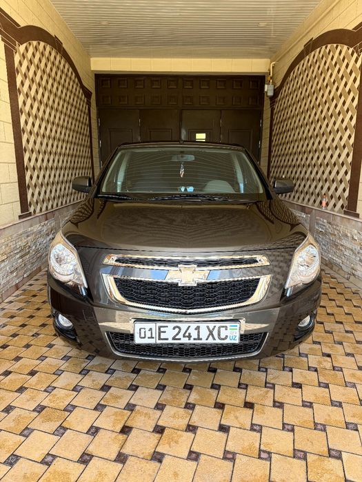 Mashina Cobalt avtamat sotiladi