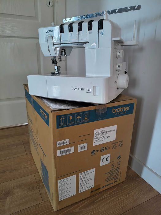 Mașina de acoperire Brother CV3550 nefolosită